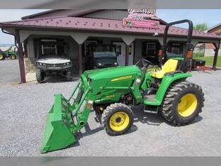2017 John Deere 3032E