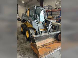 2023 John Deere 332G