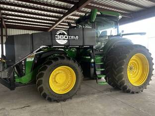 2023 John Deere 8R 230