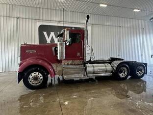 2000 Kenworth W900