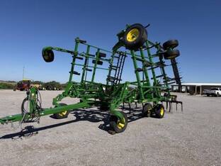 2026 John Deere NEW 2430