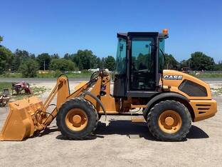 2013 Case 221E