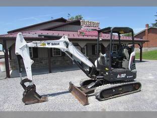 2019 Bobcat E32I
