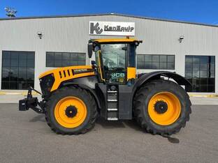 2023 JCB Fastrac 8330