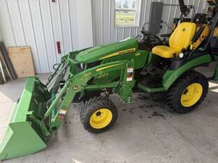 2022 John Deere 2025R