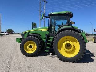 2025 John Deere 8R 370