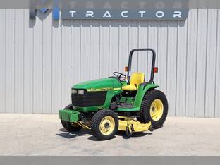 2000 John Deere 4400