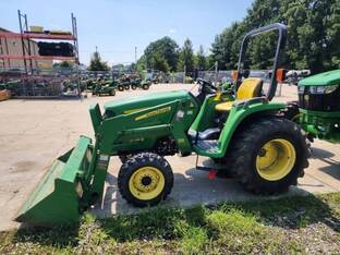 2013 John Deere 3038E
