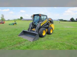 2016 New Holland L228