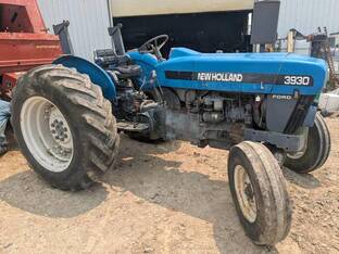 New Holland 3930