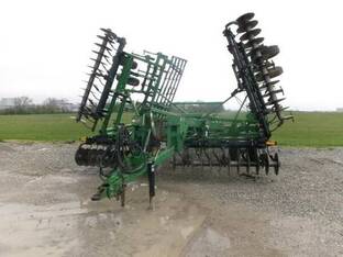 1999 John Deere 726