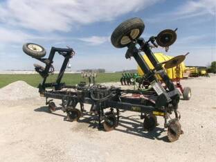 2002 Dalton Ag D3035
