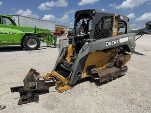 2014 John Deere 329E
