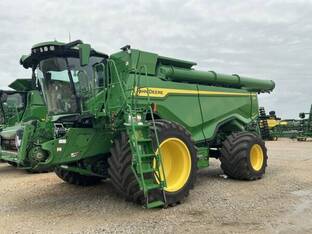 2023 John Deere X9 1100