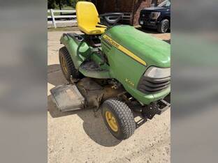 2011 John Deere X724