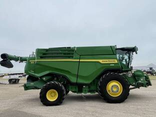 2023 John Deere X9 1100