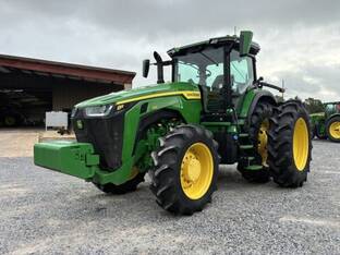 2023 John Deere 8R 230