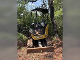 2017 John Deere 26G