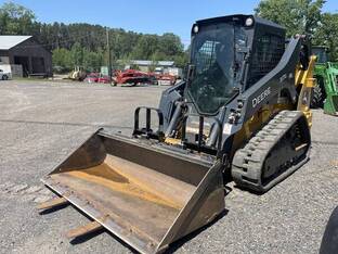 2022 John Deere 317