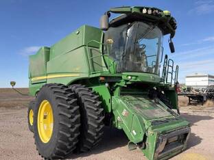 2023 John Deere S780