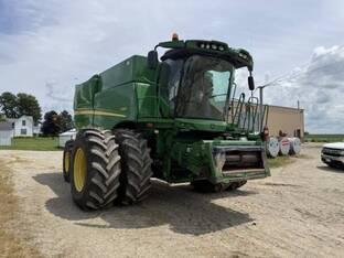 2012 John Deere S690