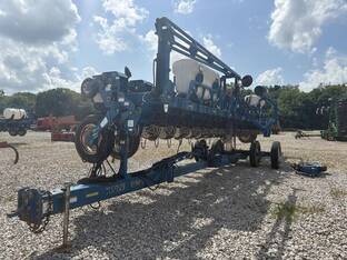 2008 Kinze 3650