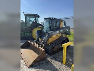 2017 John Deere 333G