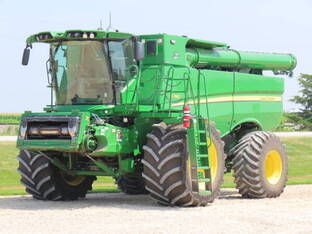 2022 John Deere S780