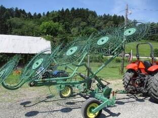 John Deere 702