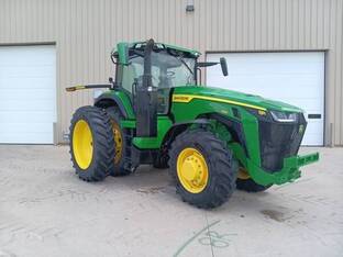 2025 John Deere 8R 250
