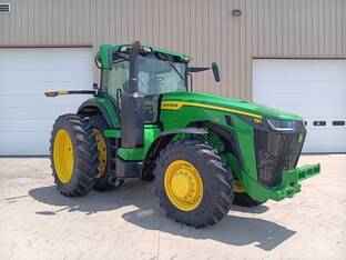 2025 John Deere 8R 250