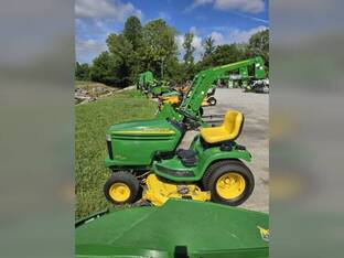 2004 John Deere GT235