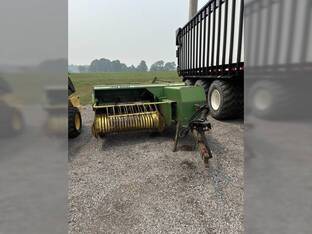 1990 John Deere 336