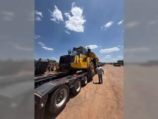 2023 Komatsu HM400-5