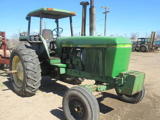 John Deere 4440