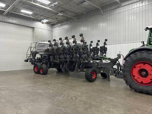 2024 Fendt MOMENTUM 16