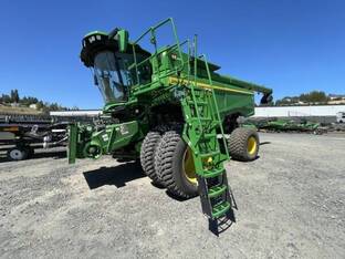 2025 John Deere S7 900