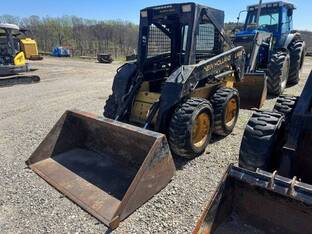 1997 New Holland L465