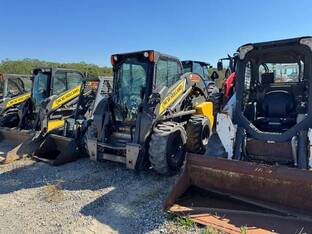 2015 New Holland L228