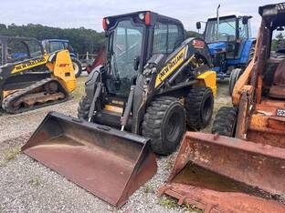 2015 New Holland L228