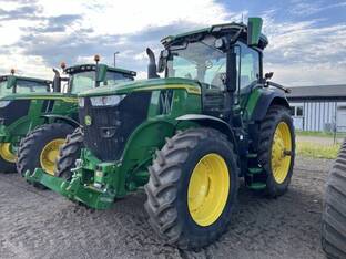 2025 John Deere 7R 230
