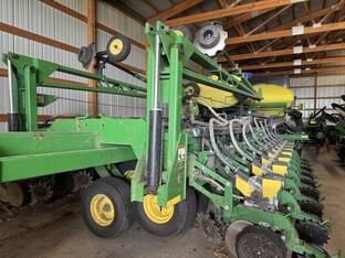 2011 John Deere DB44