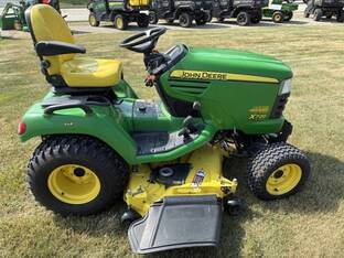 2011 John Deere X728