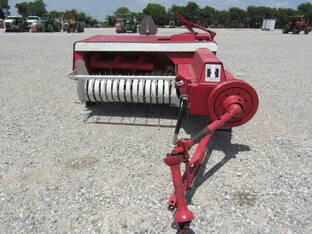 International 440W