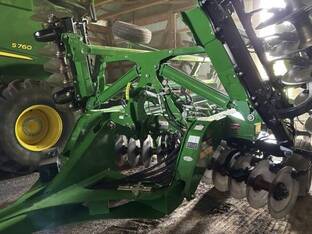 2015 John Deere 2623