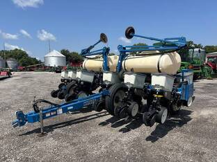 2005 Kinze 3200