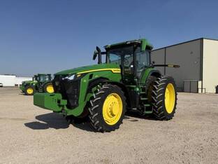 2025 John Deere 8R 250