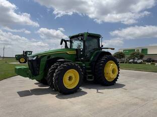 2025 John Deere 8R 410