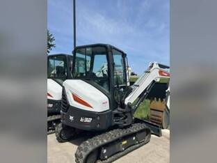 2024 Bobcat E32R2