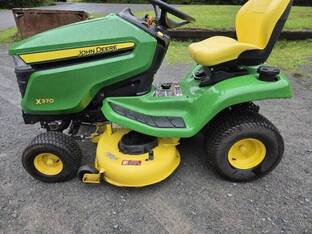 2022 John Deere X370